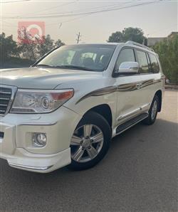 تۆیۆتا لاند کروزەر